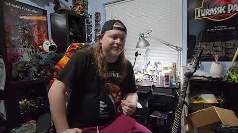 Reveal and Review: Independence Day Captured Alien Attacker from  Lindberg