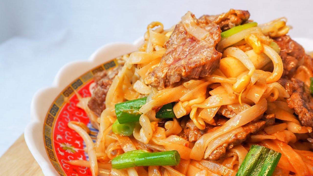 Beef Ho Fun Rice Noodles | Recipe | Chinese Recipes For All