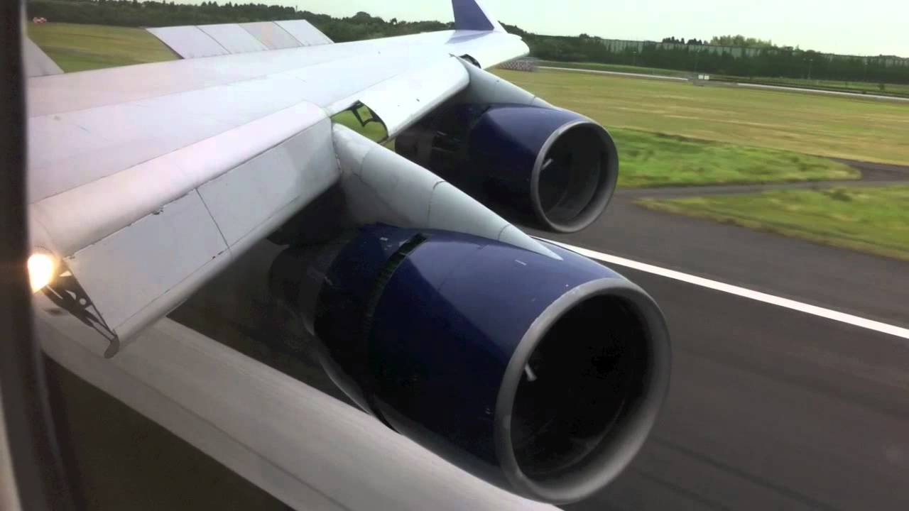 Delta Boeing 747-400 Landing & Taxi Tokyo Narita Intl.
