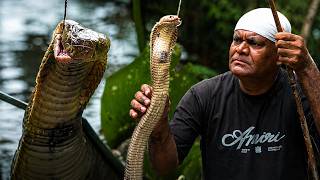 Fish Ki Jagah Monocled Cobra Phans Gaya Bansi Mein!😨