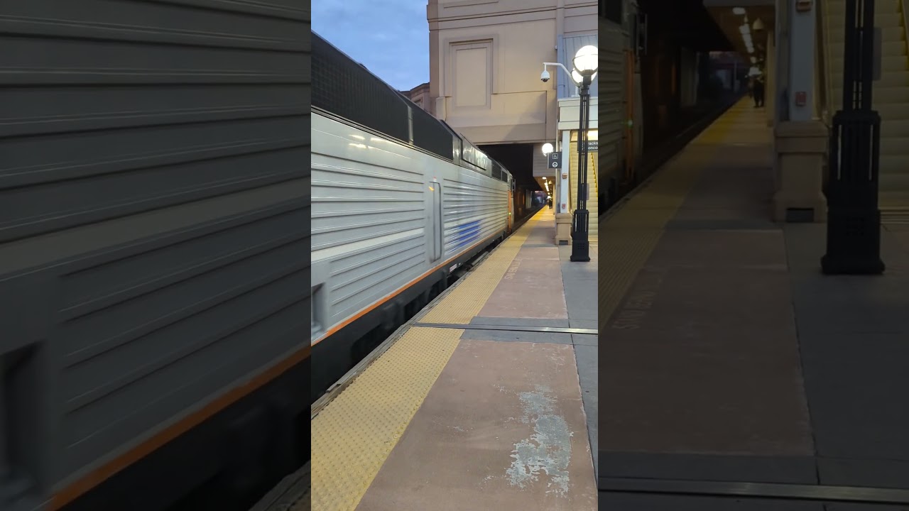 Port Jervis Express (WB) pulling into Secaucus 