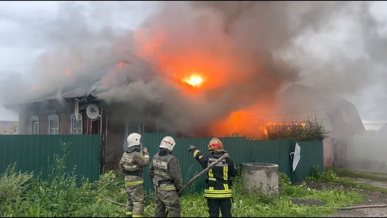 В Серове произошло 3 пожара за вечер в частном секторе #серовтв #серов