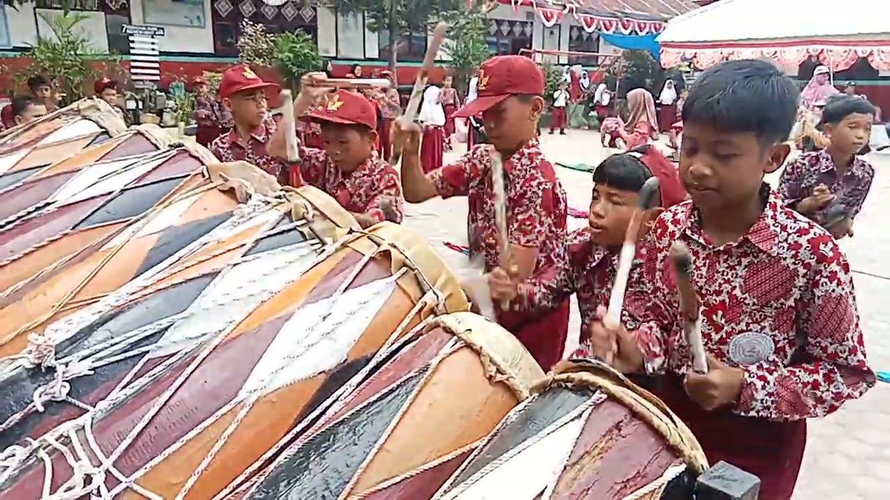 Kolaborasi dramband & gordang sambilan sdn 088 panyabungan