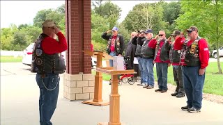 Strangers show up for funeral of veteran with no family