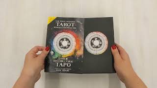 The Wild Unknown Tarot. Дикое Неизвестное Таро (78 карт и руководство в подарочном футляре)