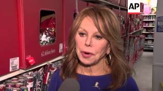 Actress and activist Marlo Thomas visits Kmart for a St. Jude's charity shopping spree