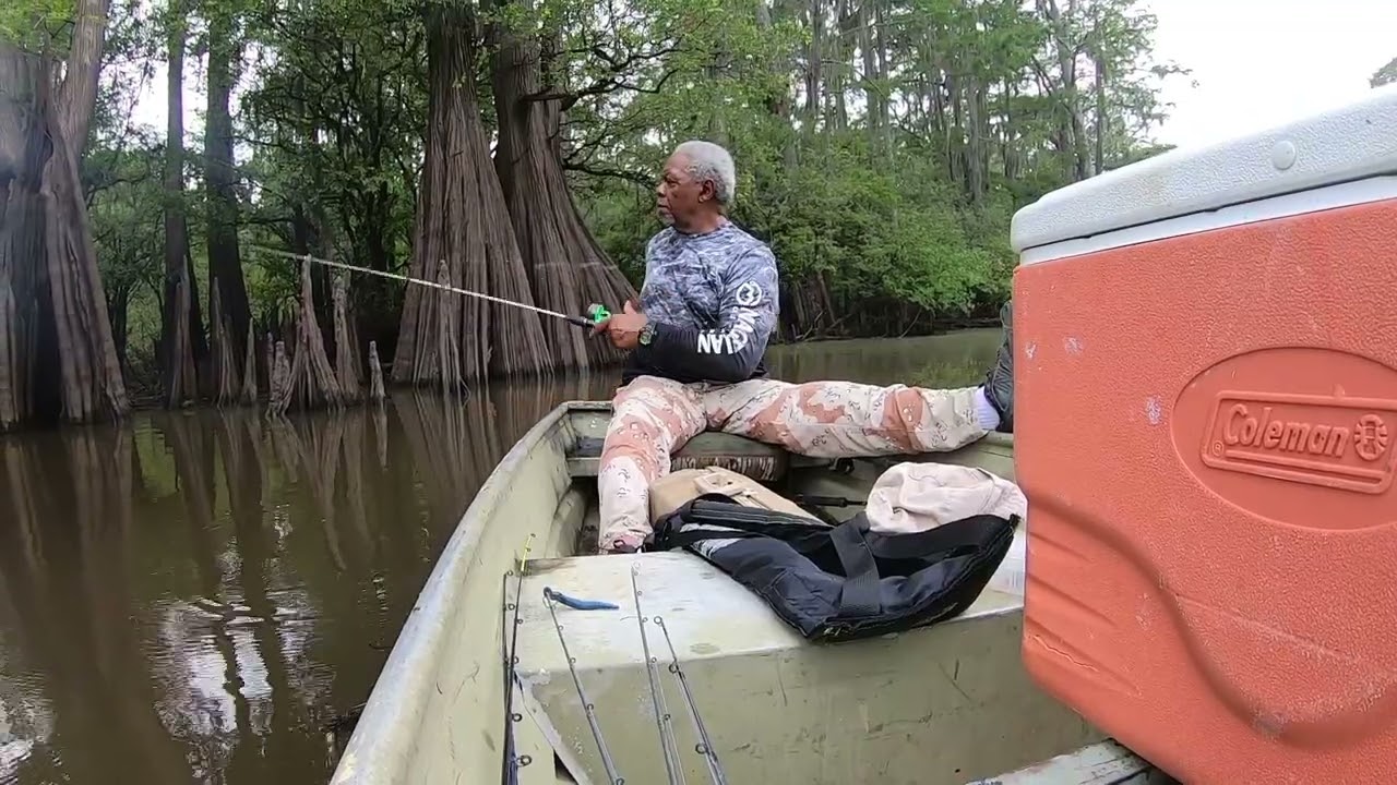 POPS ON ANOTHER BREAM PANFISH MISSION!! 😎🎣 JUST TURN THE CAMERA ON AND LET HIM DO HIS THING!!