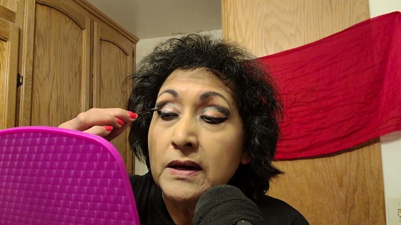 ASMR  Otra vez   Maquillandome como sea!!