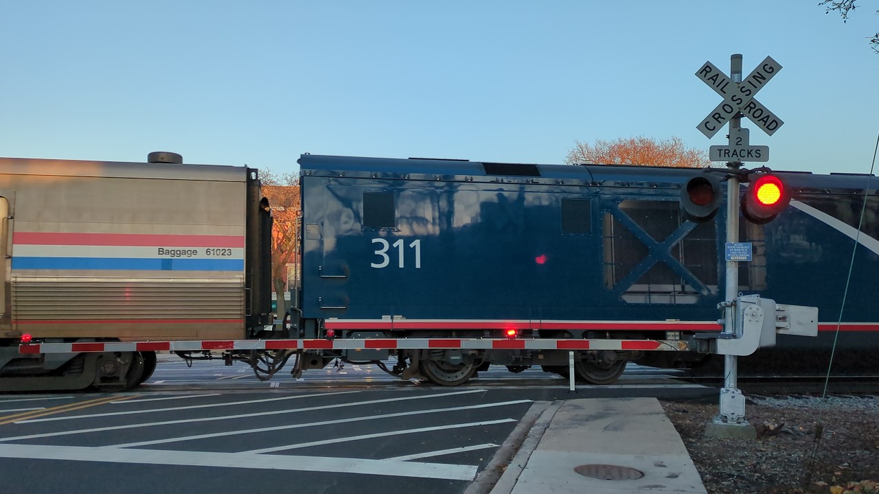 Dewes St. Railroad Crossing (Glenview, IL) 11/23/25 (West Side)