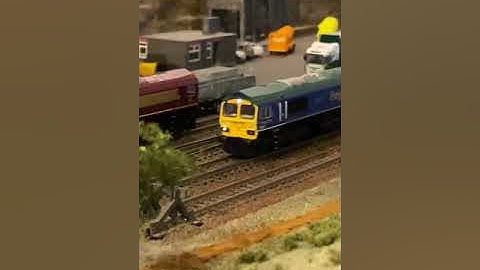 N gauge Trains running through Chumleigh station