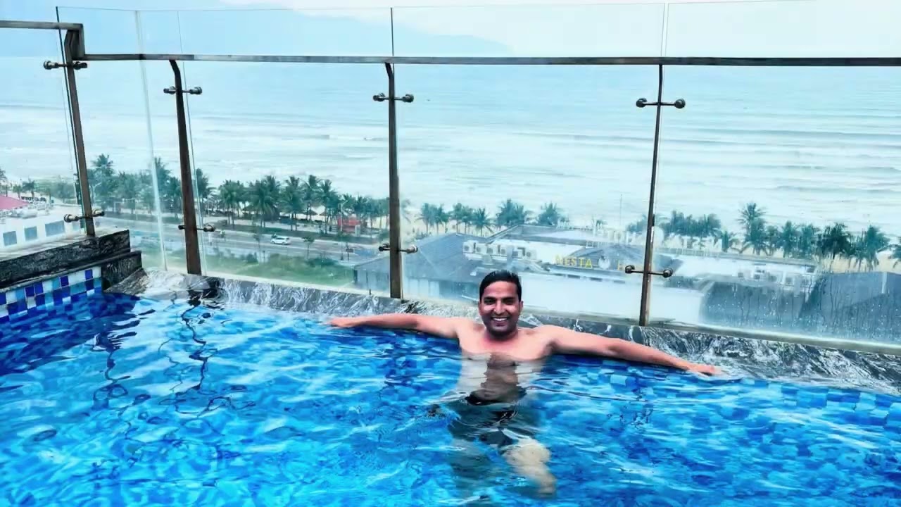 Luxury Rooftop Pool Experience in Da Nang, Vietnam 🏙️💦
