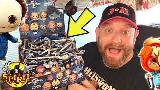 SPIRIT HALLOWEEN 2022 UNIVERSAL BLIND BAGS MYSTERY PACKS BAG CLIPS