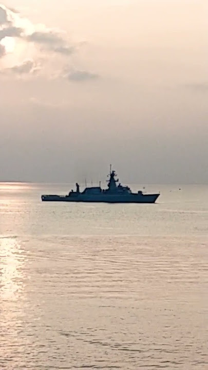 KRI Budi Utomo berlabu di laut Kabupaten Kepulauan Anambas