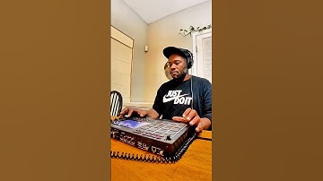 Back at it again on the MPC Live II 🎹Testing out some new sounds.