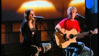 Avril Lavigne - Knockin on Heavens Door @ Radio Music Awards 27/10/2003