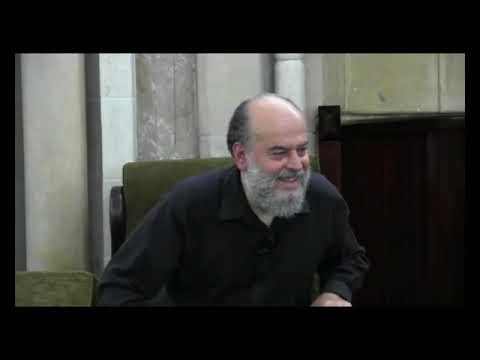 و علم ادم الأسماء كلها ثم عرضهم على الملائكة فقال انبئوني باسماء هؤلاء ان كنتم صادقين الأسماء