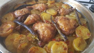 بطاطا وجاج بالصينية عالفرن? Roasted chicken  thighs with potatoes وسهله وسريعه?