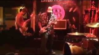 Avery - (I Don't Want To Be) Alone Again (Live)
