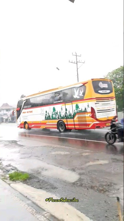 hino rk-8 engine tour bus: Vandy Gutomo Bus #shorts