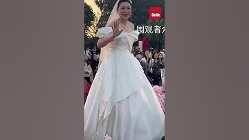 Cô dâu “khổng lồ” sánh đôi cùng chú rể “tí hon” gây sốt bão mạng tại Trung Quốc | TTGD