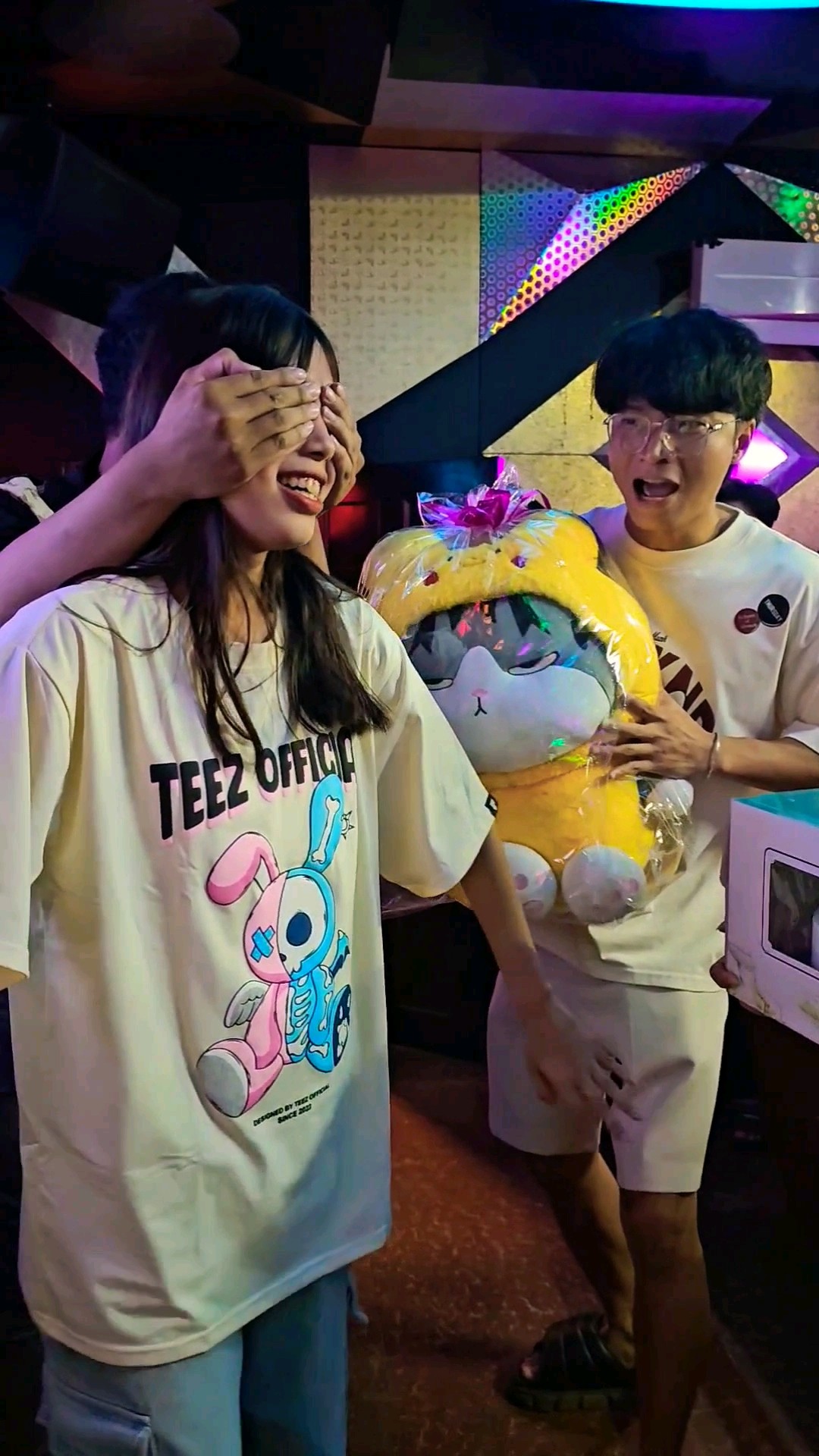 Sinh Nhật 20 Tuổi Của Chị Thảo #tonytv #happybirthday #teamtony #gift #cake