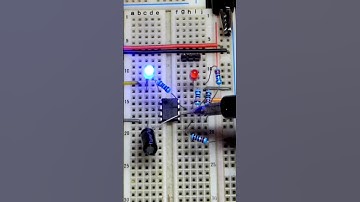 Op Amp Astable Multivibrator Alternates LEDs Circuit #howto #DIY #electronics