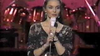 Crystal Gayle - just an old love chords