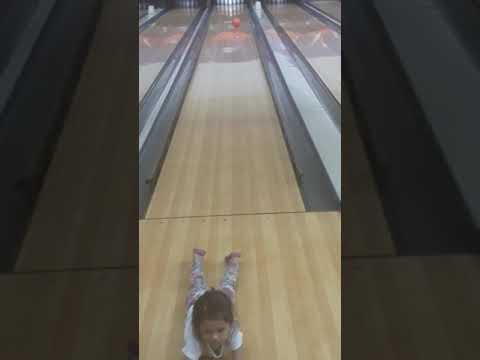 Boomerang ball at bowling