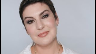 Perfect Smokey Makeup Look For Any Event