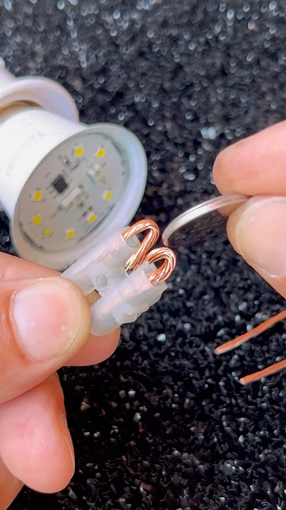 Como testar LED de lâmpada. #lampada #dicas #fyp #diy #tools #construction #ferramentas