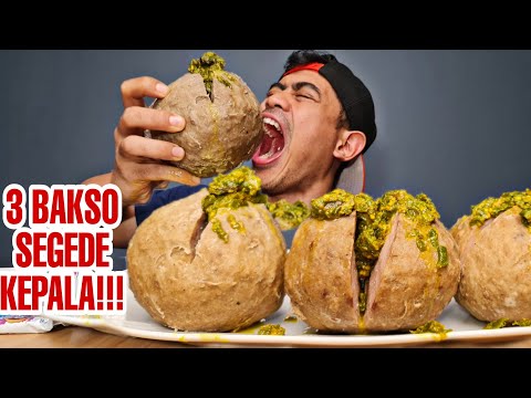 SEBELUM PUASA, MAKAN 3 BAKSO CABE IJO SEGEDE KEPALA PAKAI NASI PADANG!!