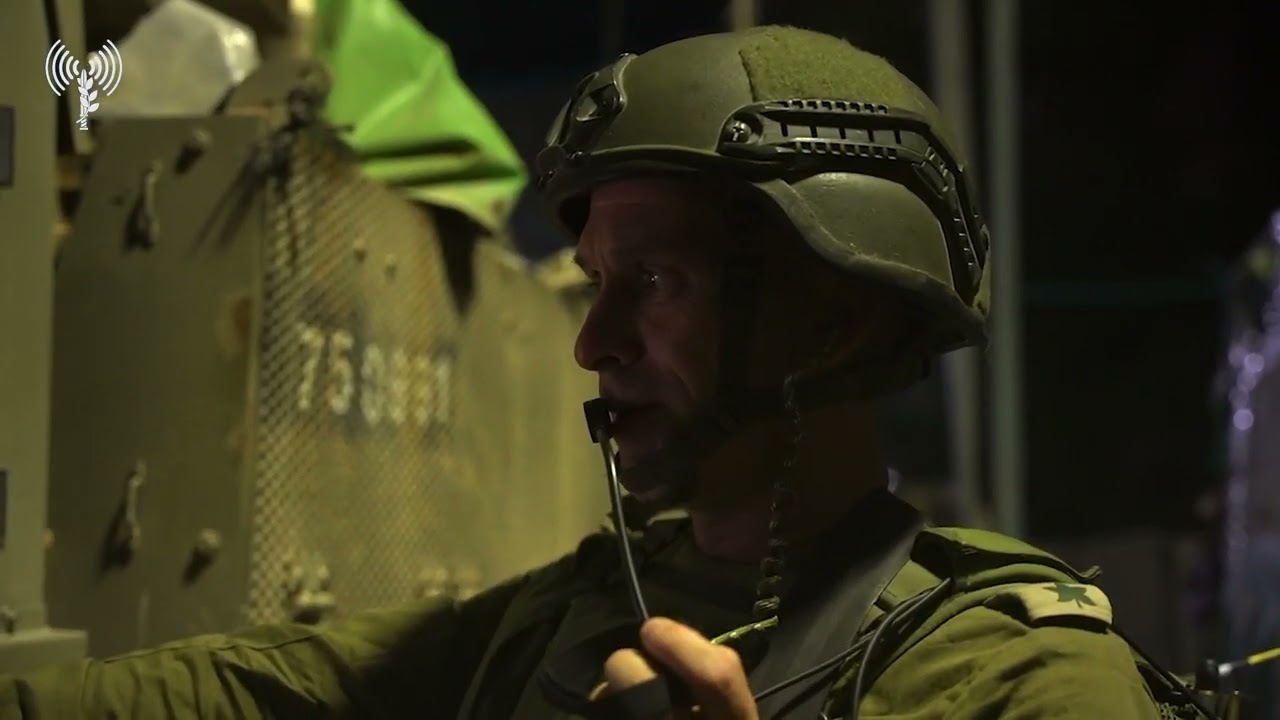 פקודת הקשר של מפקד חטיבה 205, אלוף משנה יואב שניידר, בכניסה לתמרון הקרקעי בדרום לבנון