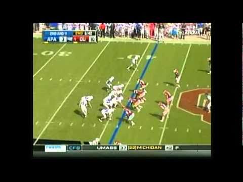 The Air Force Academy Falcons give the Oklahoma Sooners a scare in Norman with their powerful option running game. *(from Sept. 18th 2010) Video from FSN. Playcalling audio by Bob Barry Sr. from Soonersports network KRXO 107.7 in OKC. **(First Half)**