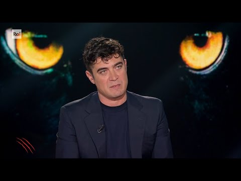 Riccardo Scamarcio e le difficoltà vissute durante la carriera - Belve  19/11/2024
