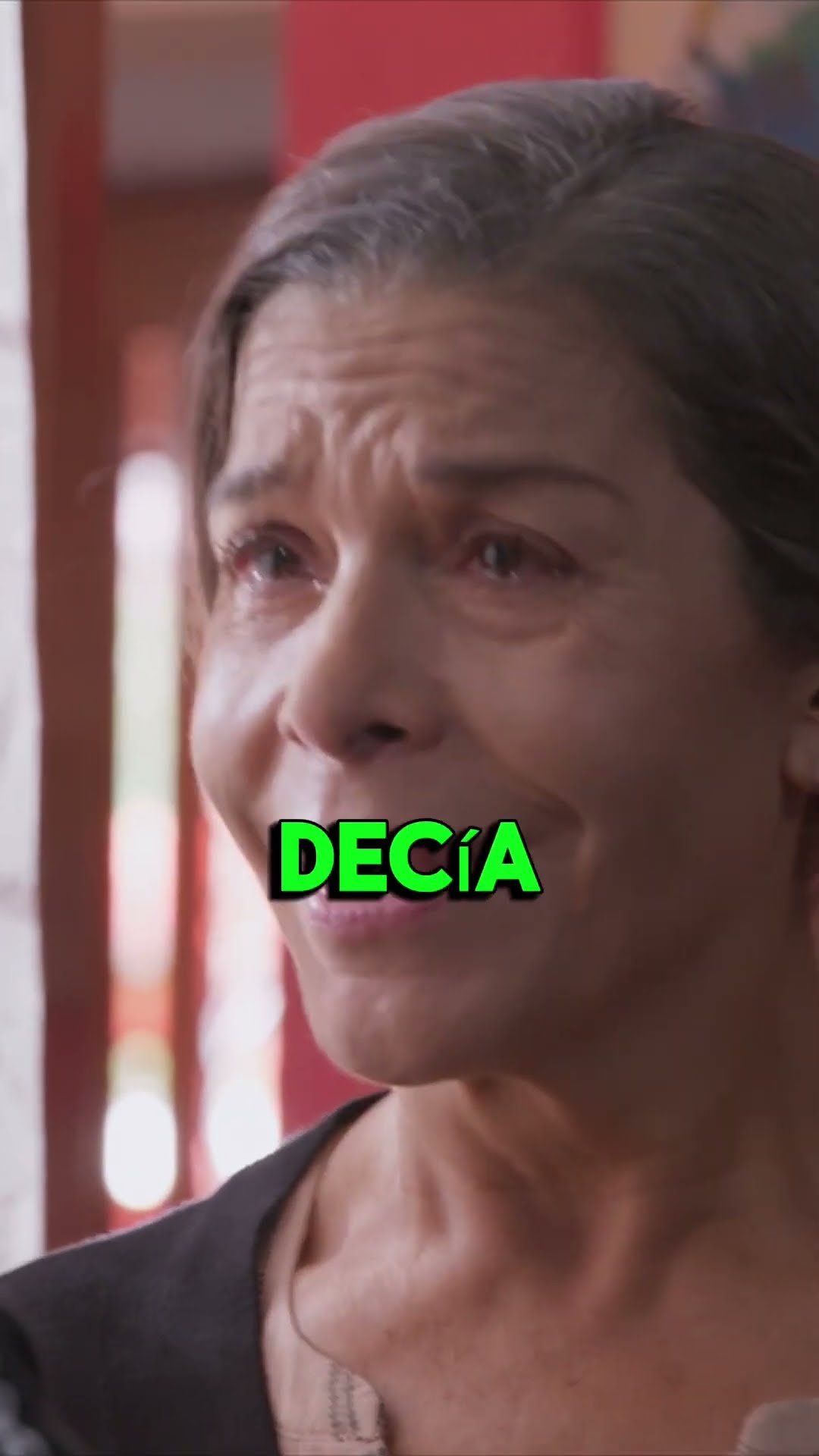 ? Recuerda que su mamá le regaló una Virgencita #NacidaPresa #LaRosadeGuadalupe