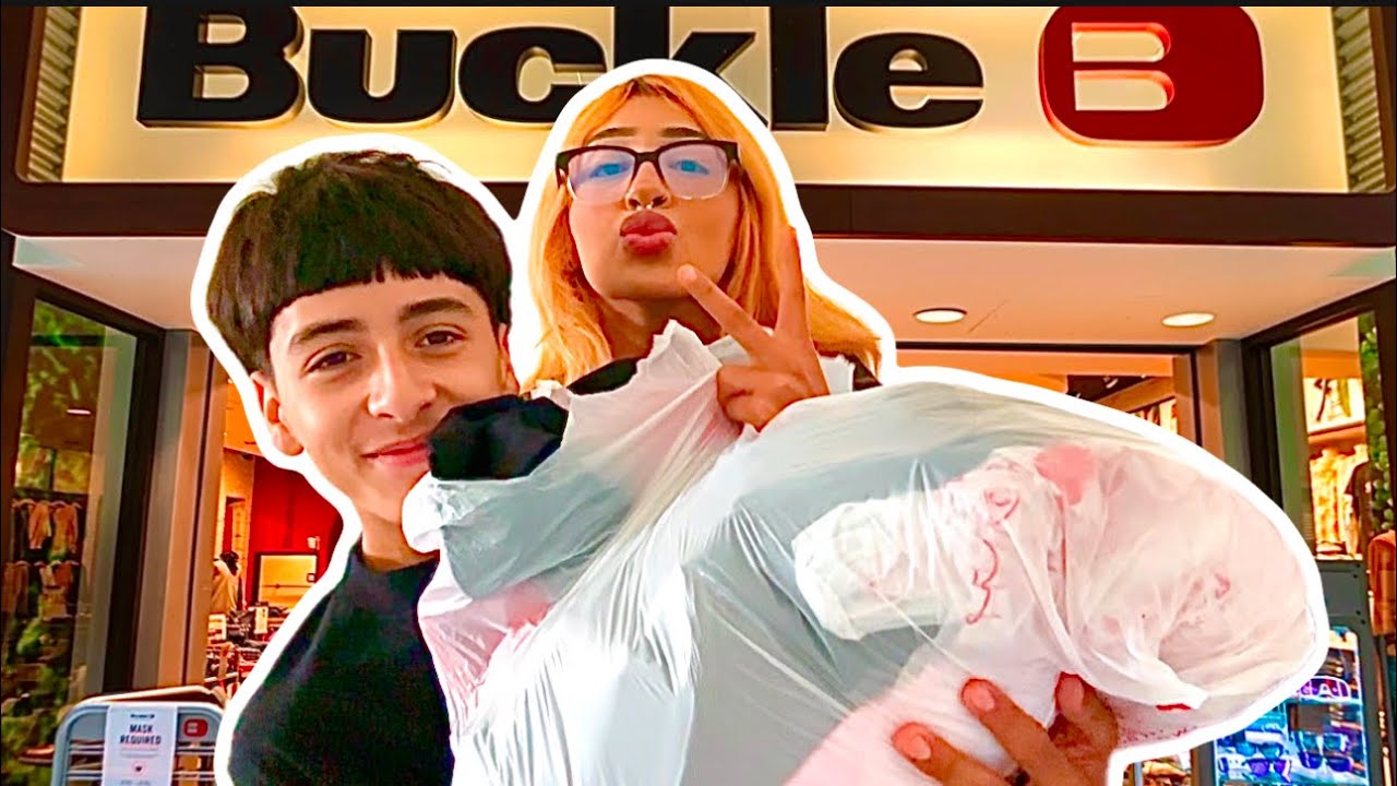 Взяли Чоло Боя на летний шопинг