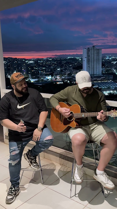 Sextou daquele jeito: modão, voz e violão no fim de tarde! 🎶🔥