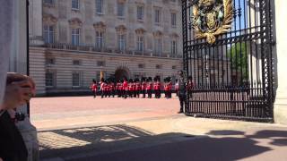 Schimbarea Garzii la Palatul Buckingham Londra partea 6