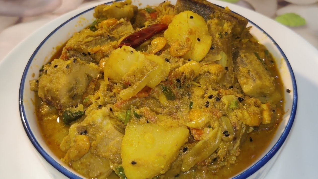 সেরা স্বাদে আমিষ কাঁচা কলার রেসিপি খেতে দুর্দান্ত।।  কাঁচা কলার ডালনা।। Raw Banana Recipe।।