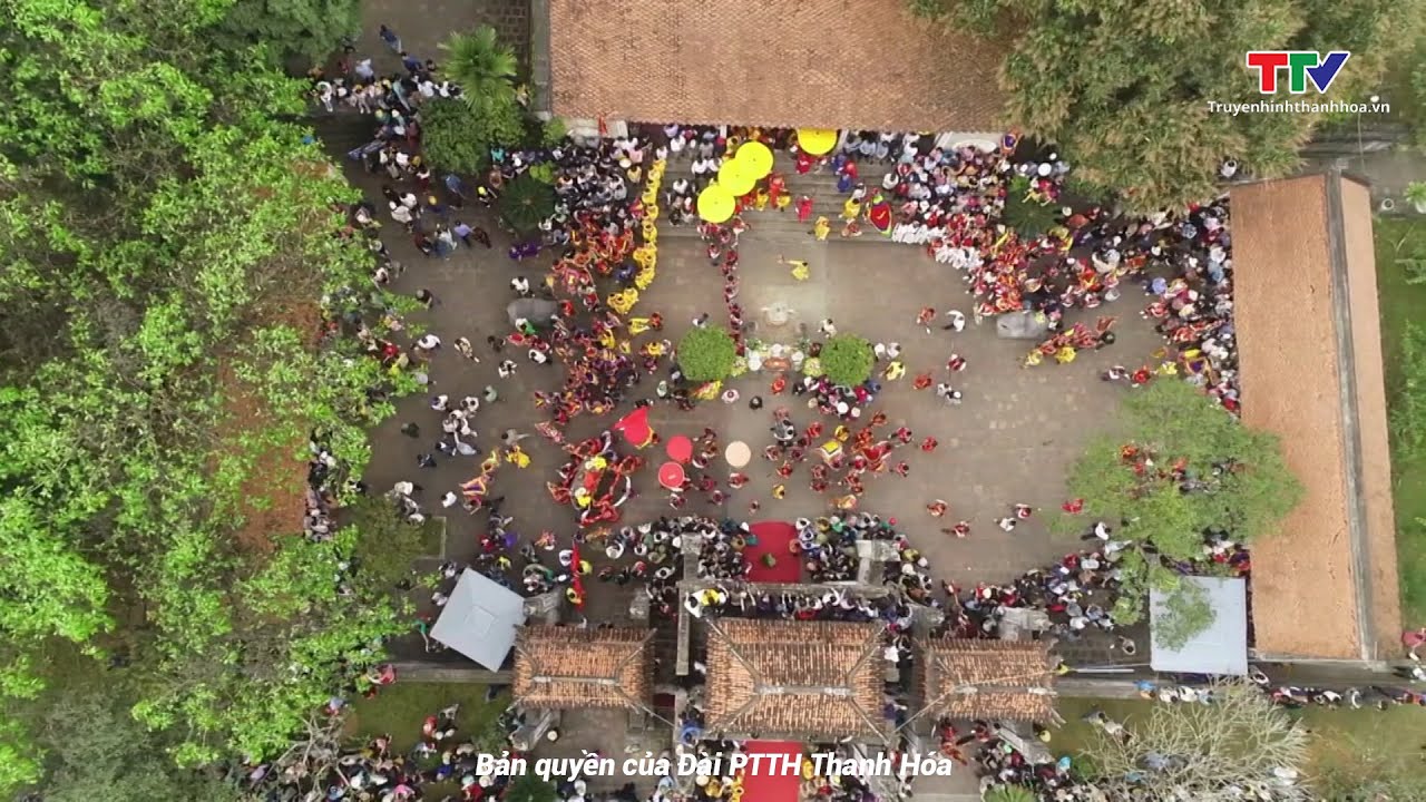 Toàn cảnh nghi thức rước kiệu tại Lễ hội đền Bà Triệu 2023