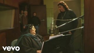 Video thumbnail of "Mercedes Sosa - Insensatez"