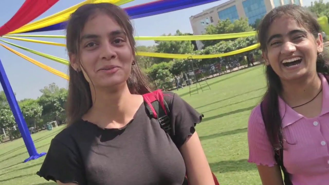 Free Hugs in College (Part-2) | College Vlog | Poornima University jaipur