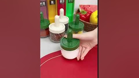 Spoon scalable spice bottles,, don