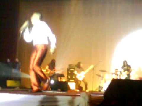 ISI ATAU KULIT |AMY SEARCH| - Live at Putrajaya Ma...