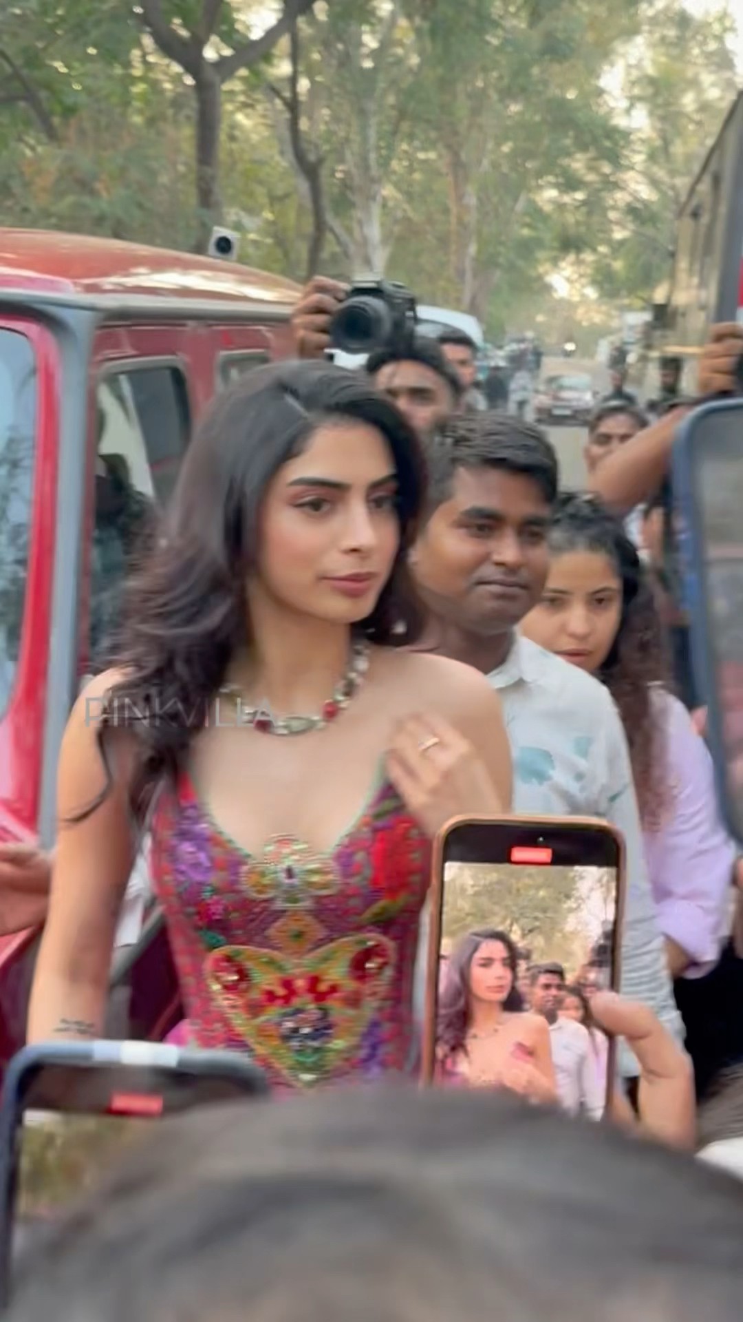 Khushi Kapoor Arrives At The Set Of Big Boss? #shorts #bollywood #khushikapoor