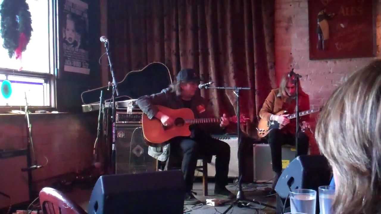 YouTube에서 Kevn Kinney "Gotta Get Out of Here" 보기 YouTube에서 Kevn Kinney "Gotta Get Out of Here" 보기