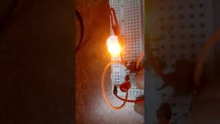 alarma con SCR 106 y buzzer
