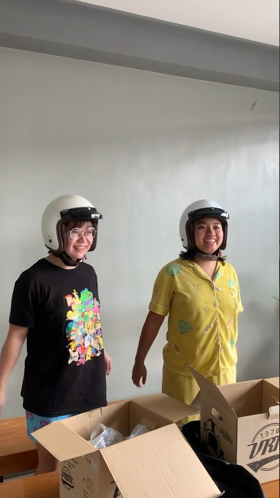 VRM helmet matches our scooter #youtubeshorts #shorts #helmet #vrm #fazzio #kymcolike150i