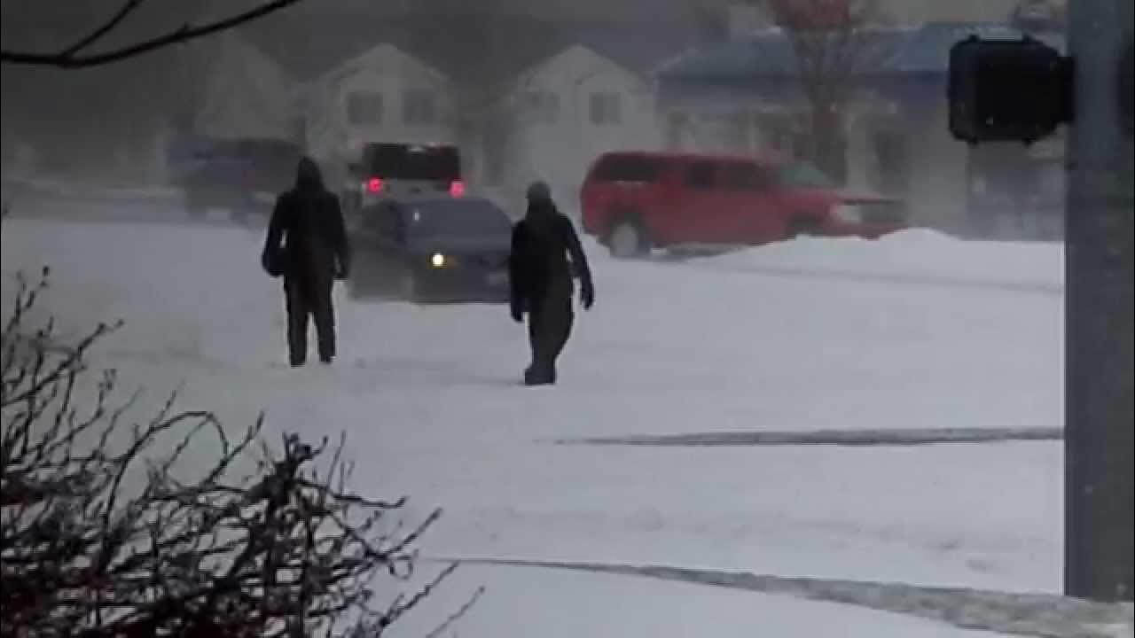 Troutdale Motorists Battle Snow and Wind February 8, 2014 YouTube