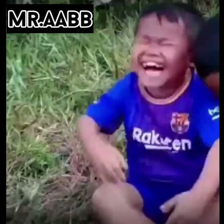 Barcelona Jersey boy laughing || Kids Laughing || Barcelona boy laughing || Barcelona smile 😂😂